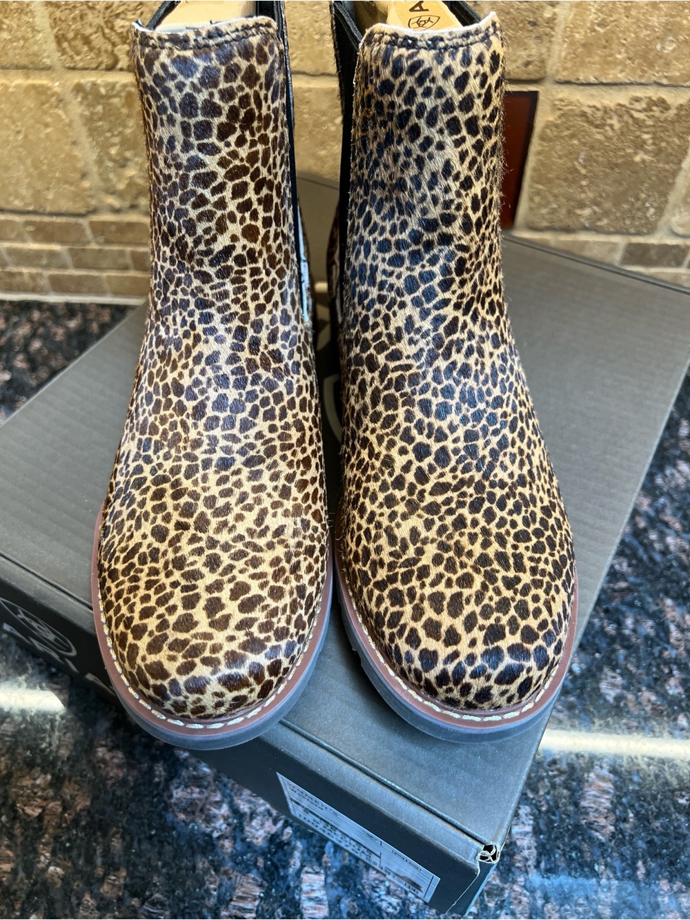 NWT Ariat Wexford Leopard Print Boots - Picture 6 of 10